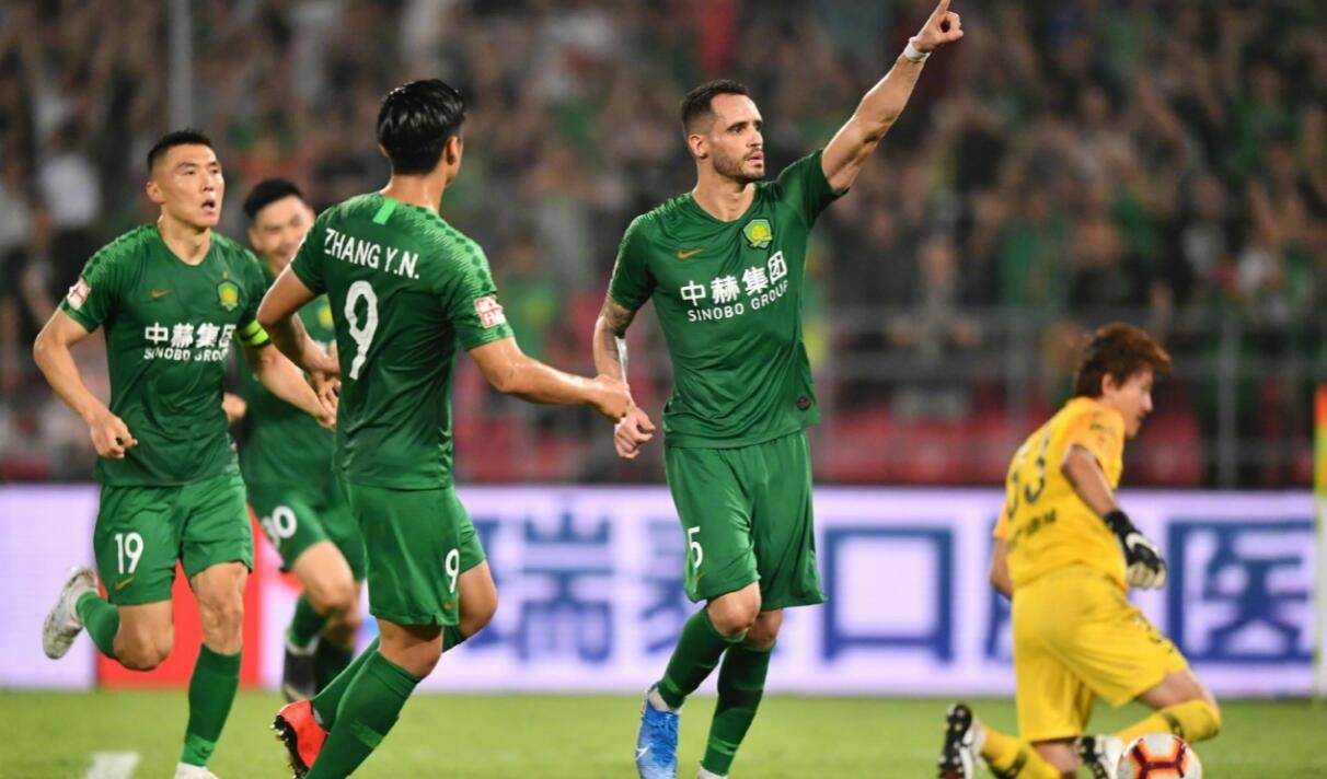 包含国际友谊赛:北京国安队斗志昂扬的词条 包含国际友谊赛:北京国安队斗志昂扬的词条